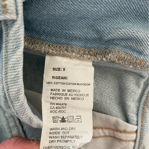 Tommy Hilfiger Vintage Y2K Light Wash Knee Length Denim Jean Skirt | Size 8 - Picture 7 of 10